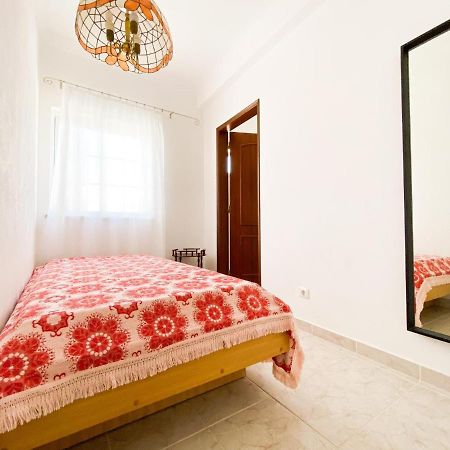Casa Elza - Apartamento calmo com terraço Espiche Exterior foto