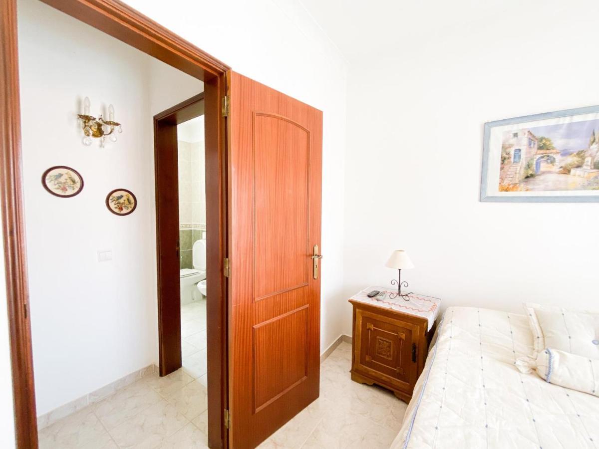 Casa Elza - Apartamento calmo com terraço Espiche Exterior foto
