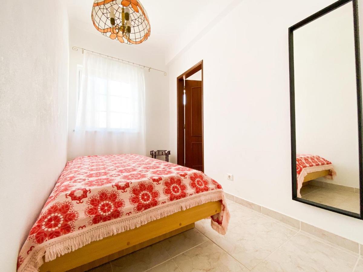 Casa Elza - Apartamento calmo com terraço Espiche Exterior foto
